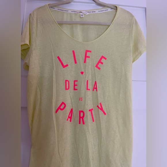 Victoria’s Secret oversized t-shirt - Picture 3 of 4